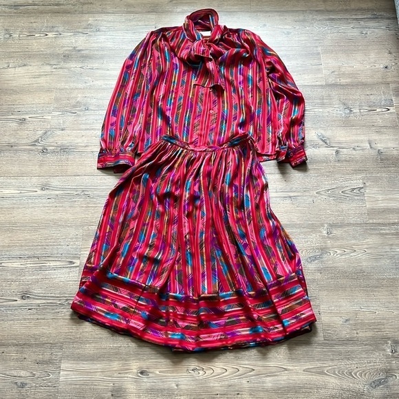 Adolph Schuman for Lilli Ann Women's Red and Colorful Silky 2-Piece Skirt Set - Picture 1 of 9